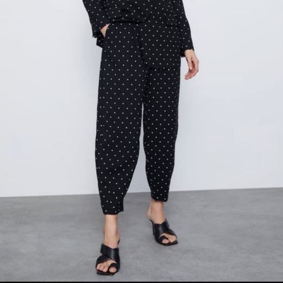 BEAUTIFUL ZARA POLKA DOT CROP PANTS - Picture 2 of 10